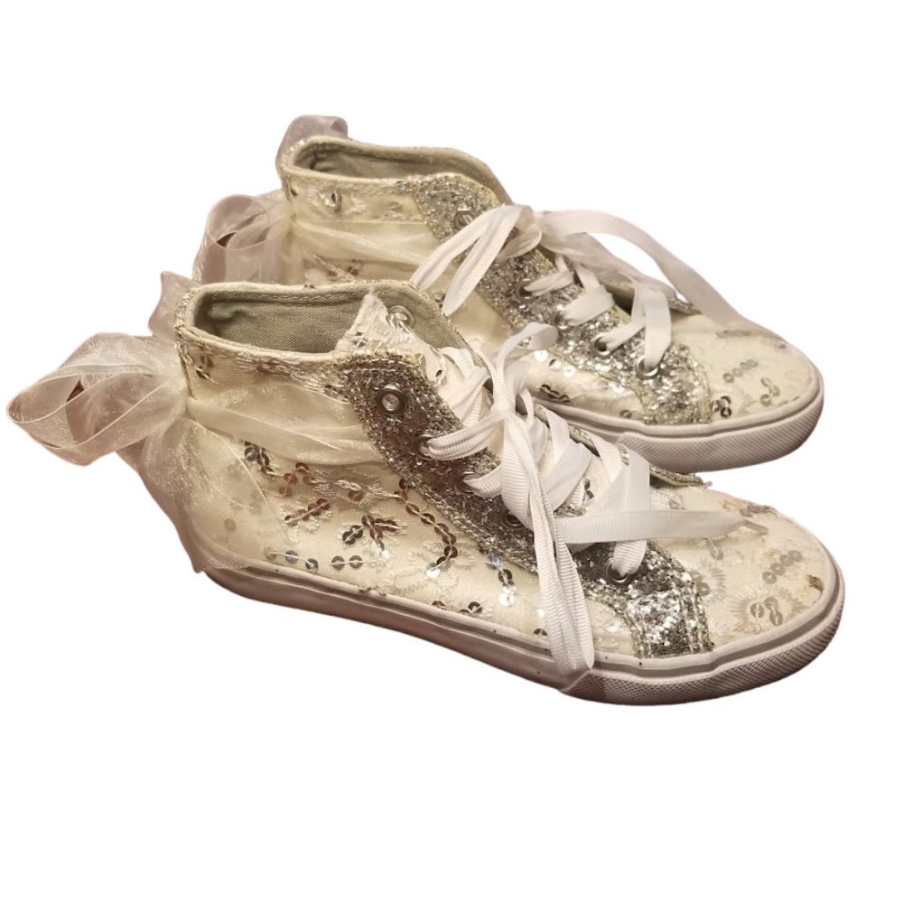 EUC | Piper Dakota | Girls | White & Silver High-top Sneakers | Size: 3